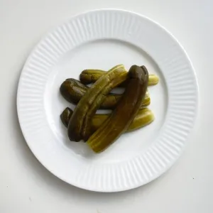 Маринованные огурчики, 2 шт